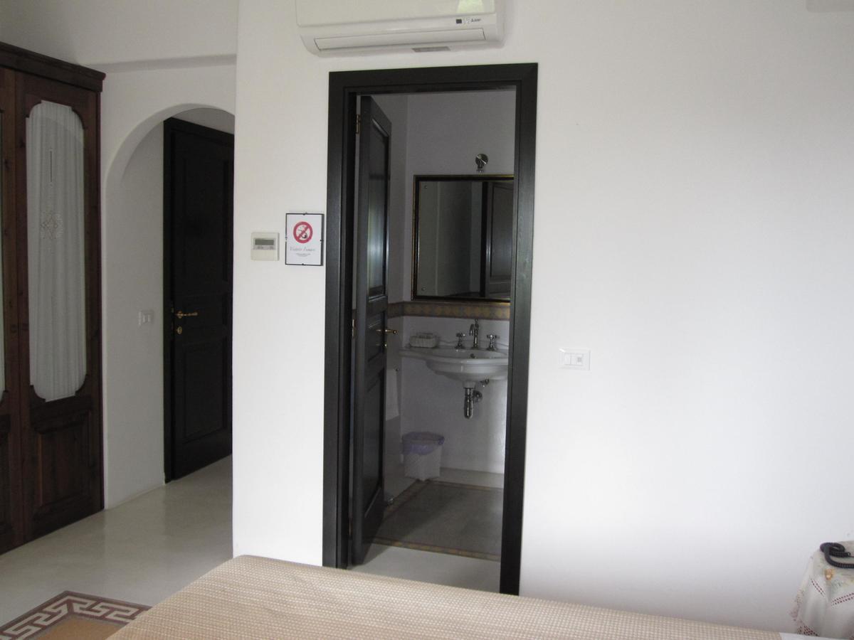 Double or Twin Room Garden View
